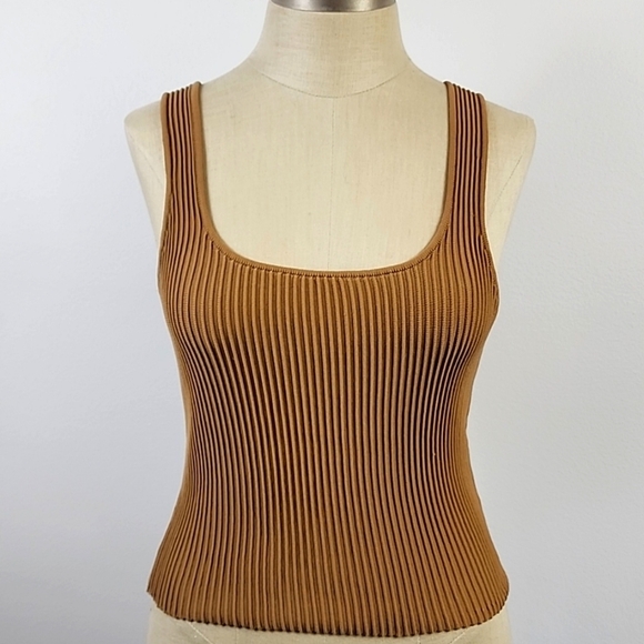 Forever 21 Women's Sandy Brown Ribbed Crop Straight Cut Neck Top Tank, sz MD - Picture 1 of 10